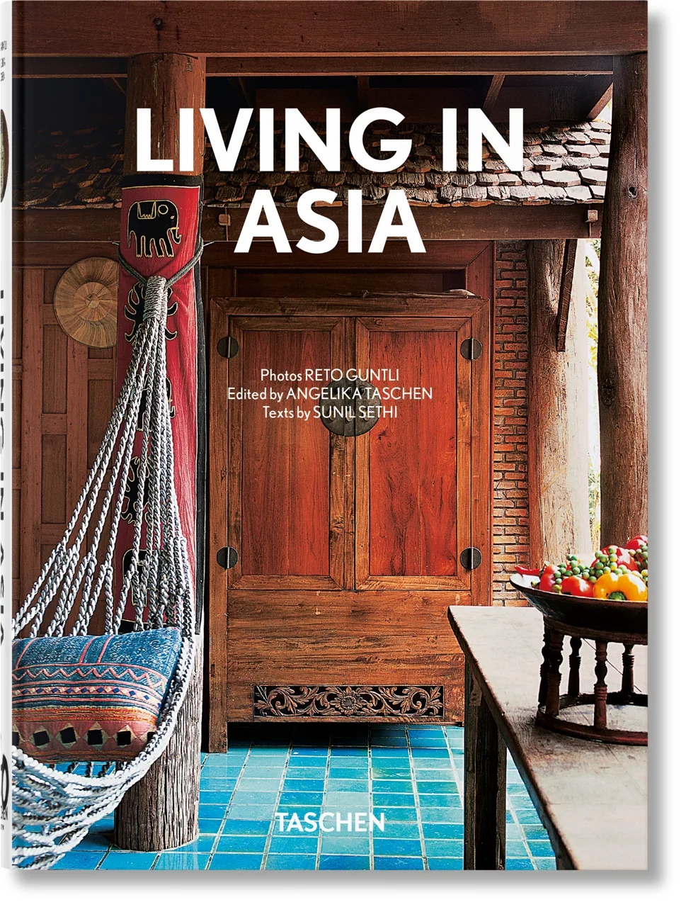 Imagem do produto  Living in Asia. 40th Ed.