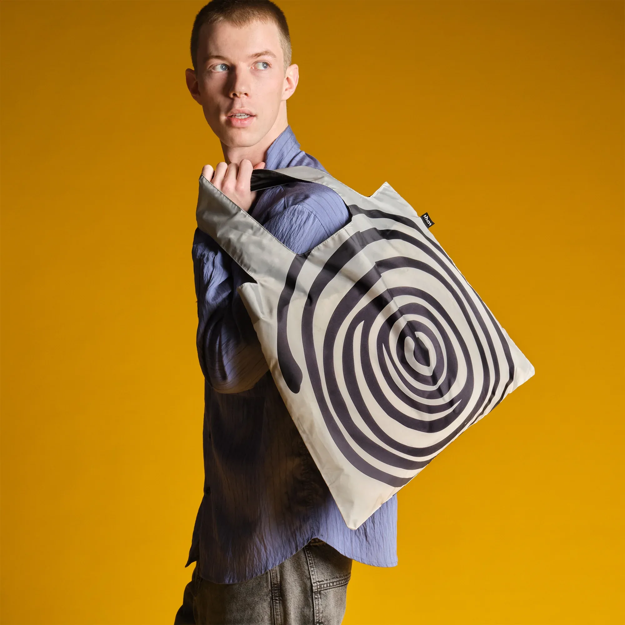 Imagem do produto  Loqi Saco Louise Bourgeois - Spirals Black